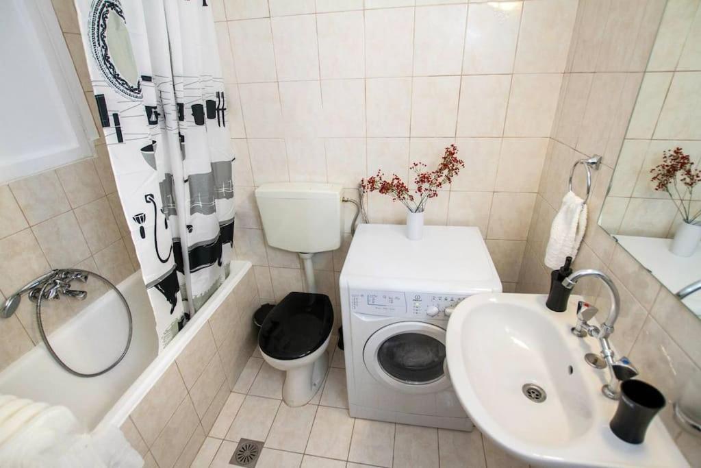 2Bdr Olympianzeus Apt With Netflix Atina Dış mekan fotoğraf