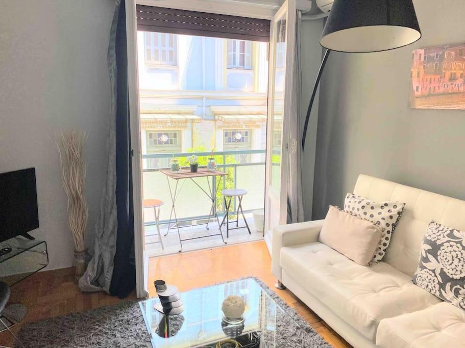 2Bdr Olympianzeus Apt With Netflix Atina Dış mekan fotoğraf